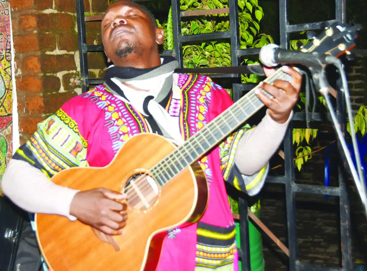 Goma Nyondo sings climate justice at Mangolongondo Night