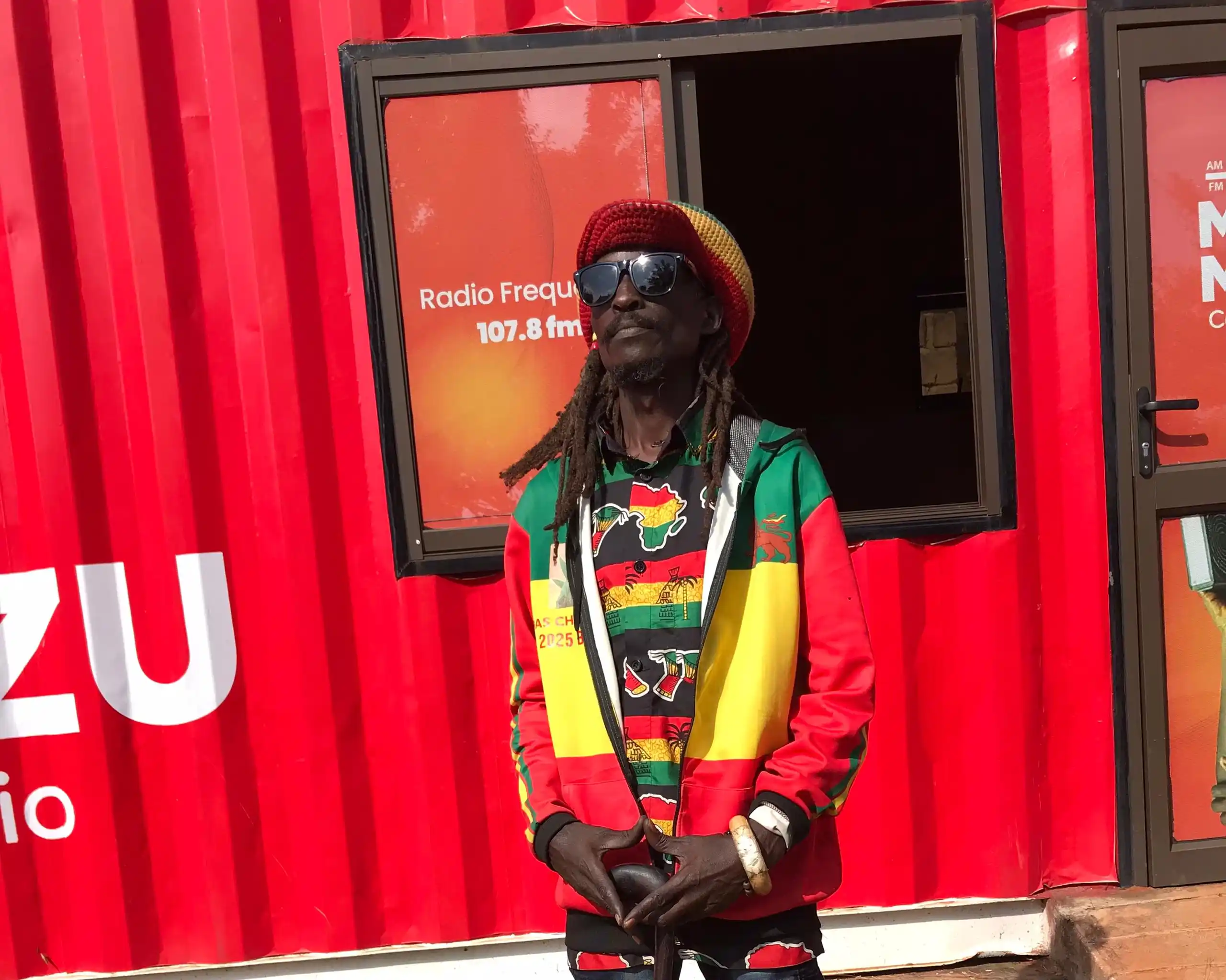 “I give up”, Ras Chikomeni endorses Mutharika