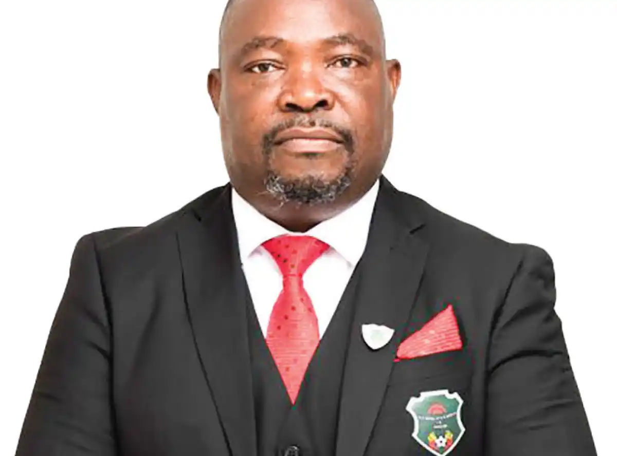 Lovemore Fazili signs new Scorchers deal