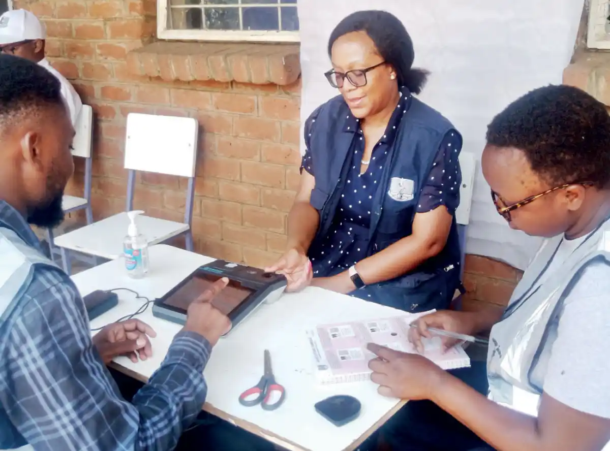 Mec system shuts out hopeful voters