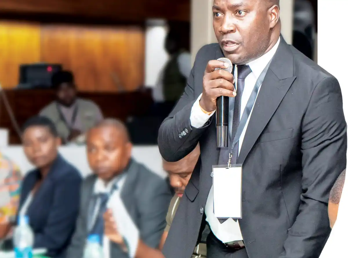 Suspends exco member Daudi Mtanthiko