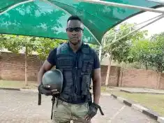 Unanswered questions as MCP thug Dave Malamula allegedly vandalises DPP MP’s vehicle at Parliament