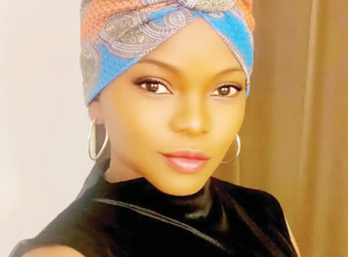 Writer targets thirty students with scholarship